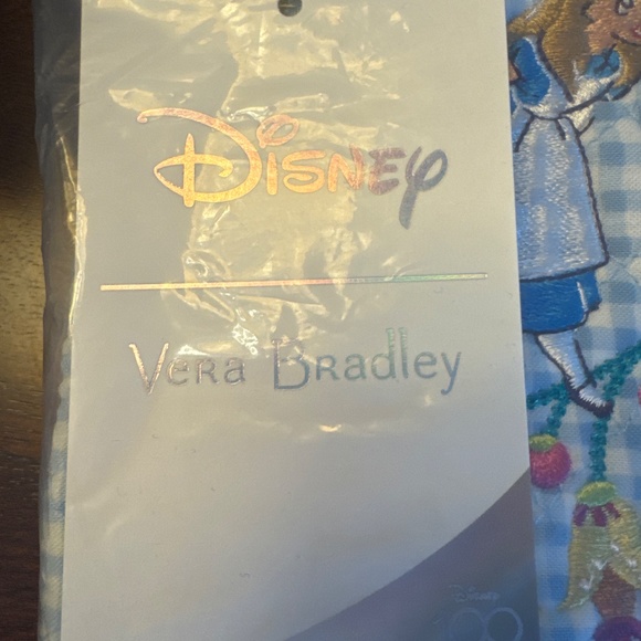 Disney x Vera Bradley Convertible Wristlet - Picture 4 of 4
